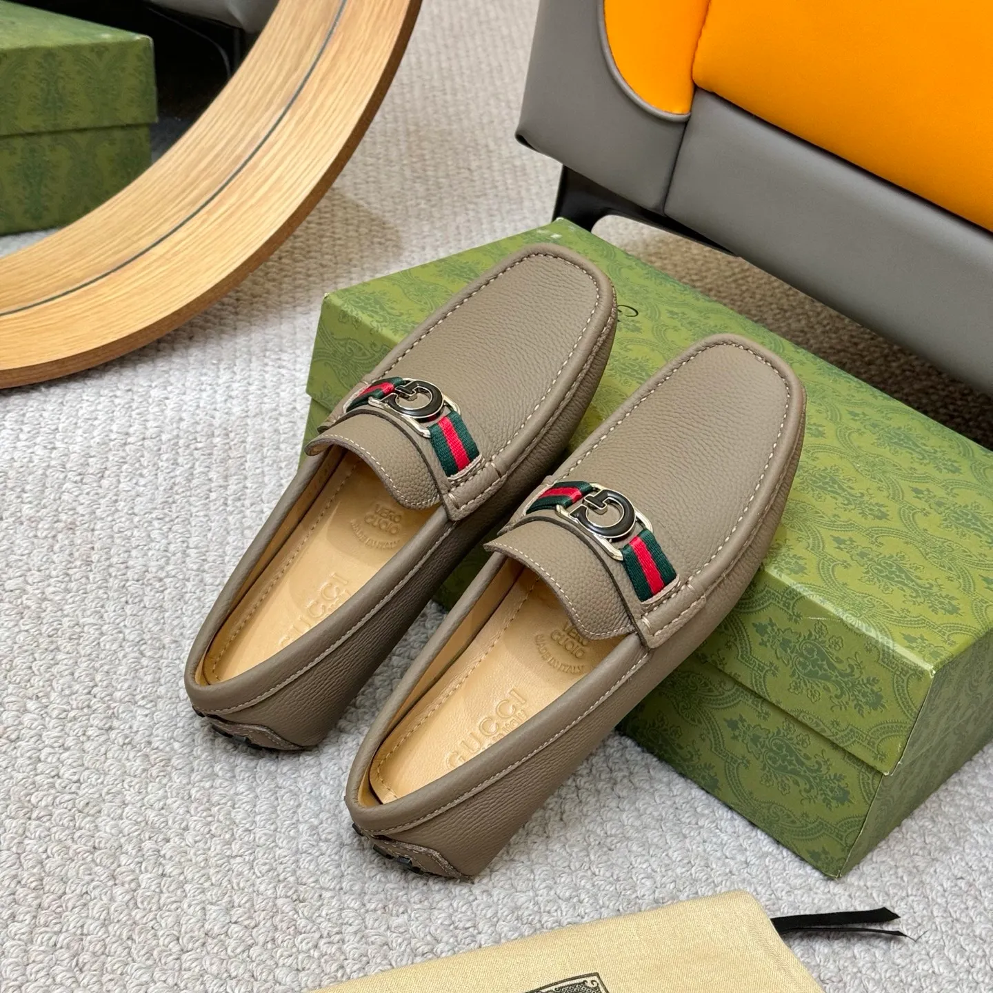 Men's shoes 💰420 (Yangli) Gucci* - the top version of Gucci classic beanie shoes! It is made of imported original cowhide and has a comfortable first layer of sheepskin lining! Original wear-resistant rubber outsole! High quality products! Size 38-46, with shoe dial, cloth bag, card